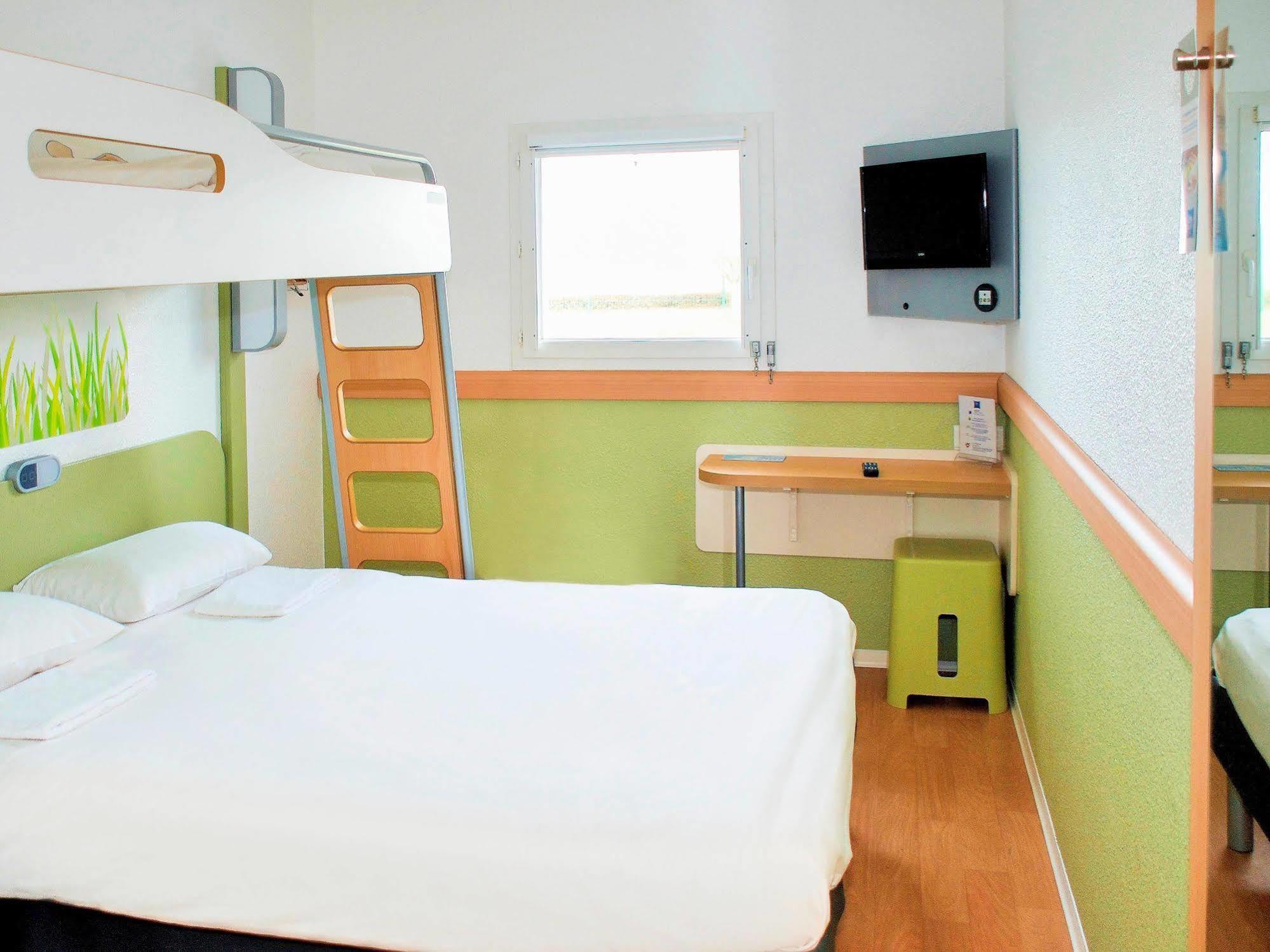 Ibis Budget Flers Grands Champs Экстерьер фото